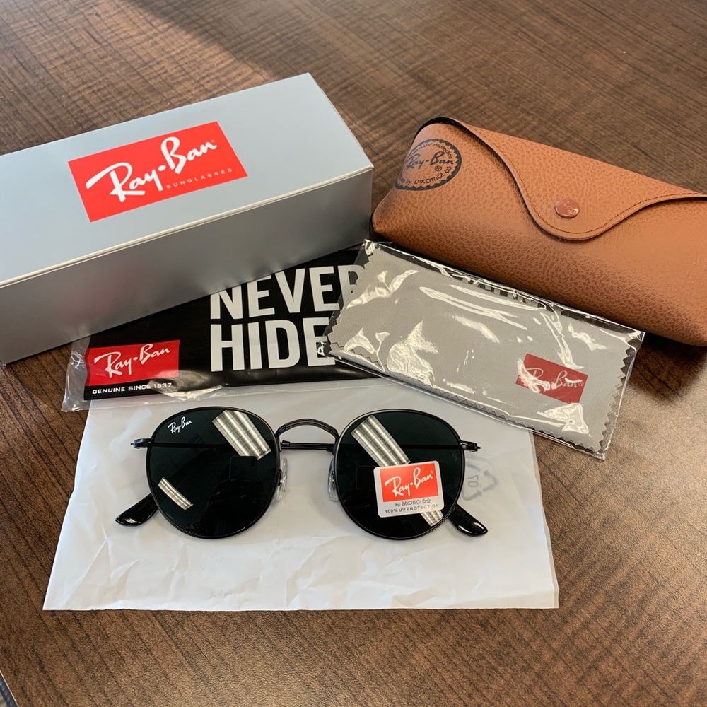 RayBan Round Sunglasses - NWT - Black